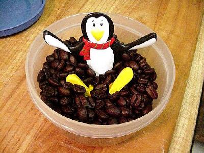 Photo Penguin And Coffee Food