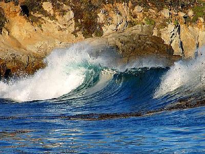 Photo Waves Near Monterey Travel