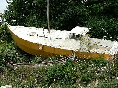 Photo Stranded Sailing Boat Vehicle