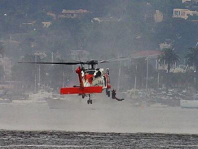 Photo Coast Guard Vehicle