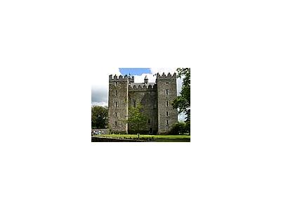 Photo Small Bunratty Castle Building