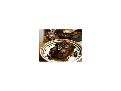 Photo Small Steak With Mushrooms Food