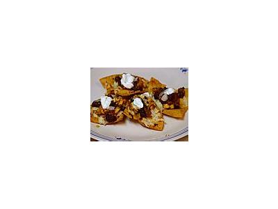 Photo Small Chicken And Black Bean Nachos Food