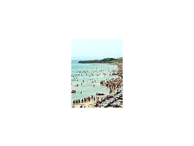 Photo Small Crowded Beach Ocean